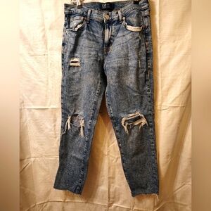 GAP girlfriend jeans Distressed 3/$25🤑